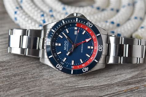extra hand on gmt watch